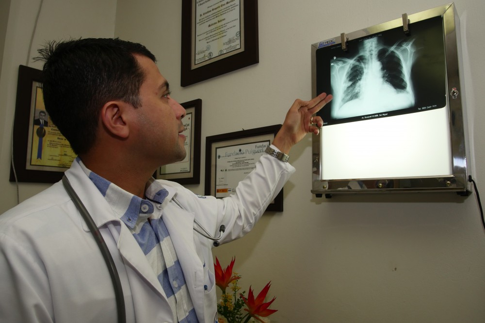 Dr. Christian Gregorio Cruz Martínez